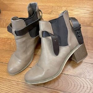 Heeled Booties in Gray Brown Color